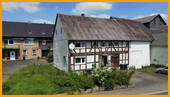 Außenansicht - GEMÜTLICHES FACHWERKHAUS MIT KLEINEM GARTEN! KEINE KÄUFERPROVISION!