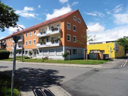 Bild 1 - Moderne 1-Zimmer Wohnung nähe Steiner Forum und Palm Beach