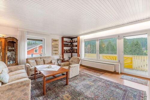 Wohnzimmer (EG) - 7 Zimmer Mehrfamilienhaus, Wohnhaus zum Kaufen in Lohberg