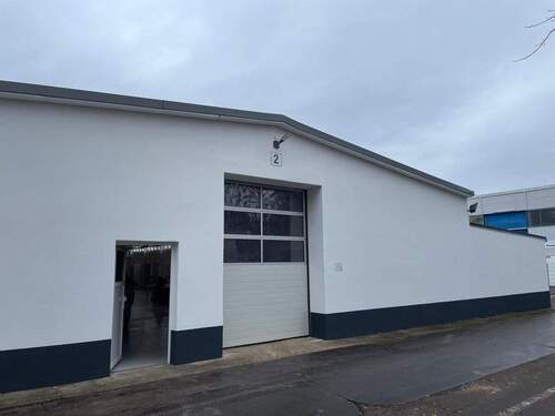 Praktischer Eingang zur größeren Halle mit direktem Zugang - Halle in Pinneberg zur Miete