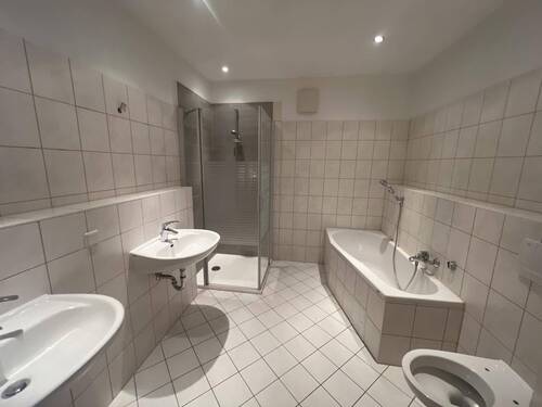 Bild 2 - 3 Zimmer Etagenwohnung zur Miete in Magdeburg