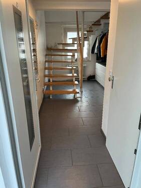 Bild 2 - 5 Zimmer Etagenwohnung zum Kaufen in Groß Schwülper