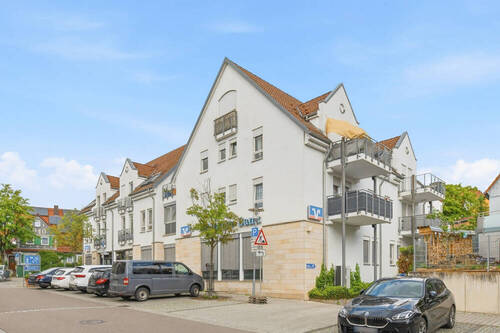 Hausansicht - 3 Zimmer Etagenwohnung zum Kaufen in Altbach
