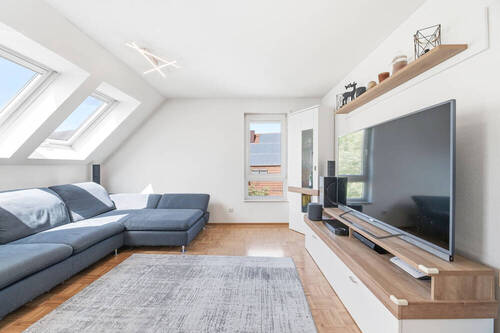 Wohn- / Esszimmer - 
