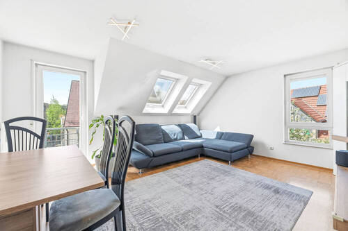Wohn- / Esszimmer - 