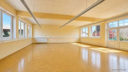 Halle im EG - 3 Zimmer Büro zur Miete in Moorenweis