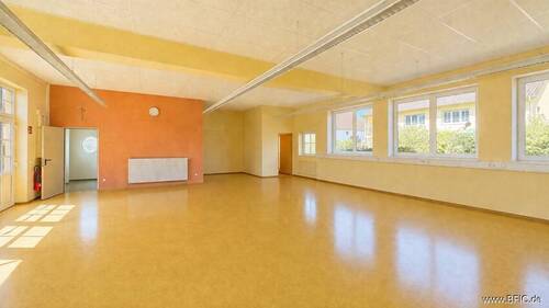 Halle im EG - 