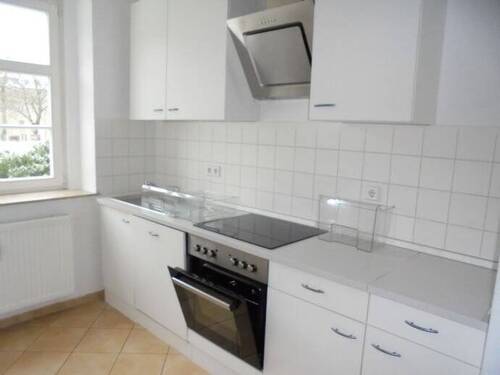 Bild 13 - +++++ 2 Zimmer, schön saniert und Bad mit Fenster +++++