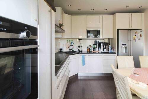 Küche 3 - Etagenwohnung mit 95,30 m&sup2; in Stuttgart zum Kaufen