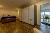 Schlafzimmer Einliegerwohnung 2.jpg - 