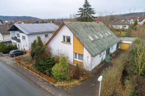 02 Hausansicht - 7 Zimmer Einfamilienhaus zum Kaufen in Wetzlar