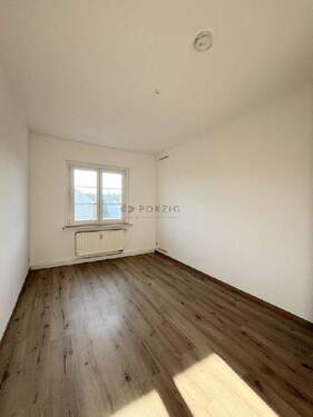 Kinderzimmer - 4 Zimmer Etagenwohnung zur Miete in Chemnitz