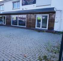 Büro- Ladenfläche in erster Reihe mit Stellplätzen vor der Tür - Neu Wulmstorf