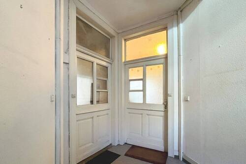 Eingangsbereich/Treppenhaus - 