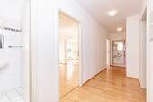 Flur - 3 Zimmer Etagenwohnung in Berlin