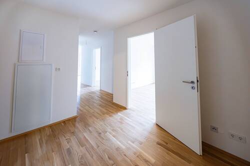 Wohnung in der Maxhütter Str. - 4 Zimmer Mehrfamilienhaus, Wohnhaus in Burglengenfeld