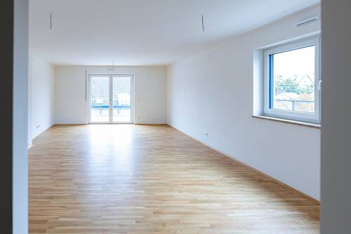 Wohnung in der Maxhütter Str. - Mehrfamilienhaus, Wohnhaus mit 94,00 m² in Burglengenfeld zur Miete
