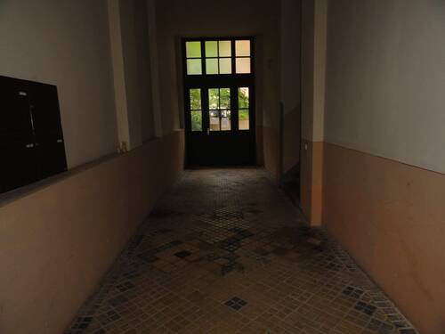 Durchfahrt - 2 Zimmer Etagenwohnung in Plauen