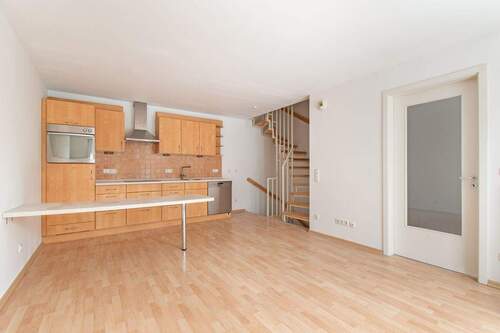 Offene Wohnküche mit fließendem Übergang zum Wohnbereich - 3 Zimmer Reihenmittelhaus zum Kaufen in Hamburg