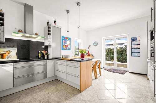 Einbauküche - 3 Zimmer Etagenwohnung zum Kaufen in Hamburg