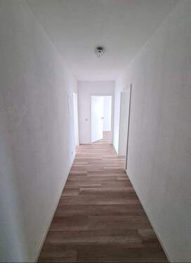 Flur - 2 Zimmer Etagenwohnung zur Miete in Chemnitz