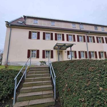 Zugang zum Gebäude - Etagenwohnung mit 48,50 m² in Bannewitz zum Kaufen