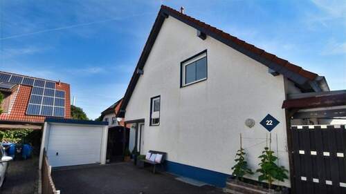 Eingangsbereich und Garage - Einfamilienhaus mit 106,00 m&sup2; in Hamm zum Kaufen