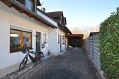 Zufahrt / Carport - 