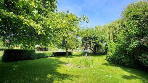 1 (4).jpg - 6 Zimmer Einfamilienhaus in Regis-Breitingen