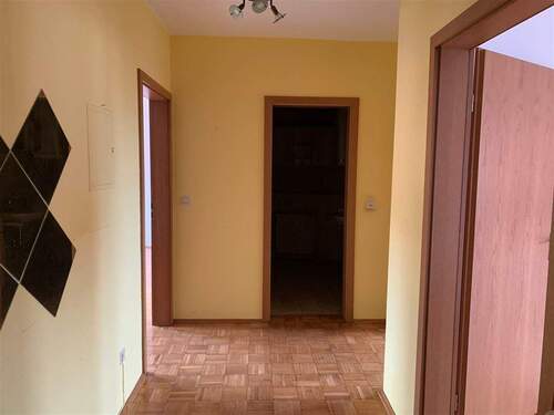 Flur - Etagenwohnung mit 62,00 m&sup2; in Osterode am Harz zur Miete