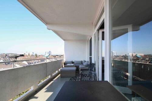 Balkon - Einfamilienhaus in Frankfurt am Main zum Kaufen