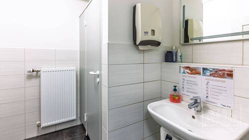 5. Toilette_3. OG_Gewerbe_Pirmasens_Hauptstr. 59-4 - 