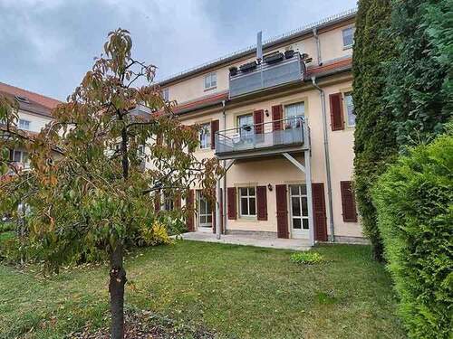 Terrasse mit Gartenanteil - 