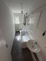 Bad mit Badewanne - 