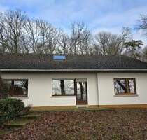 Freistehendes Haus im Bungalow-Stil m. herrlicher Fernsicht und angrenzendem Waldgrundstück zu verk. - Oberhausen b. Kirn