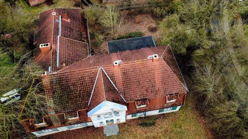 Vogelperspektive - Mehrfamilienhaus, Wohnhaus mit 710,00 m&sup2; in Bad Kleinen / Dalliendorf zum Kaufen