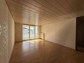 Wohnzimmer mit Zugang Balkon - 
