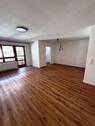 Wohn-Esszimmer mit Zugang zum Balkon - Sehr schöne 3-Zimmer-Eigentumswohnung in zentraler Lage in Lauda