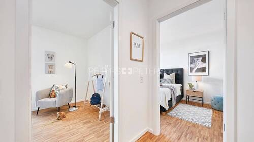 Flur zum Schlafzimmer und Kinderzimmer Musterwohnu - 