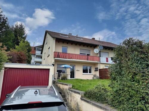 Außenansicht mit Garage - 5 Zimmer Einfamilienhaus zum Kaufen in Sigmaringen
