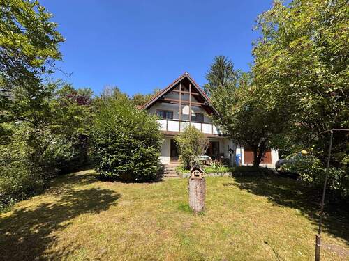 Garten vorne & Frontansicht - 