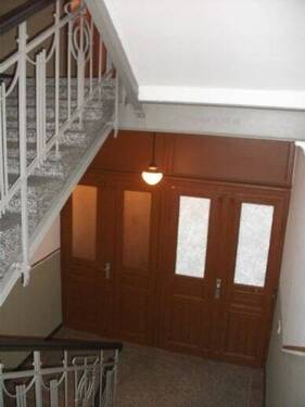 Treppenhaus - 2 Zimmer Etagenwohnung in Chemnitz