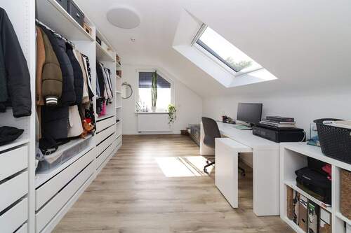 Ankleidezimmer + Arbeitszimmer - 