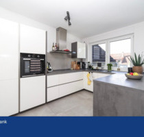 Hochwertige 3-Zimmer-Dachgeschosswohnung mit Balkon & Stellplatz in kernsaniertem 3-Familienhaus - Bochum Harpen