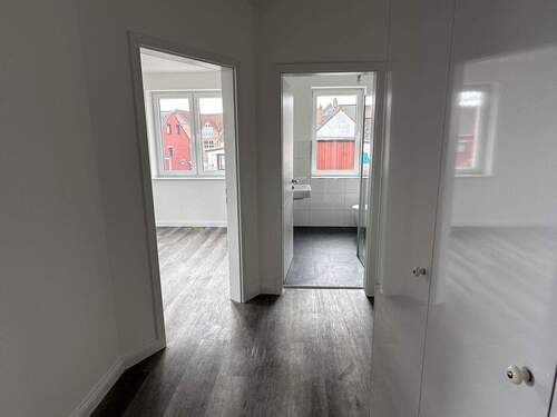 Flur - Etagenwohnung mit 67,80 m&sup2; in Uetersen zur Miete