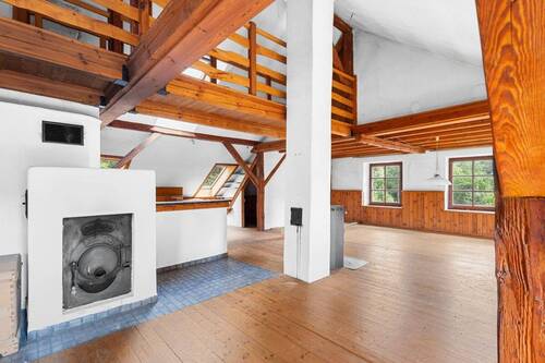 DG - 2 Zimmer Mehrfamilienhaus, Wohnhaus in Brennberg