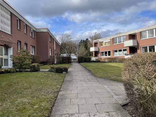 Weg zum Haus - 2 Zimmer Etagenwohnung in Seevetal