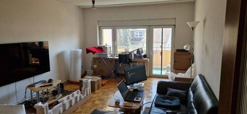 Wohnzimmer - Etagenwohnung mit 65,00 m&sup2; in Wiesbaden zur Miete