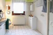 Badezimmer EG m. Dusche - 