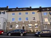 7 Familienhaus - Kernsanierte Stadtwohnung im 1. Obergeschoss mit Südbalkon zu vermieten